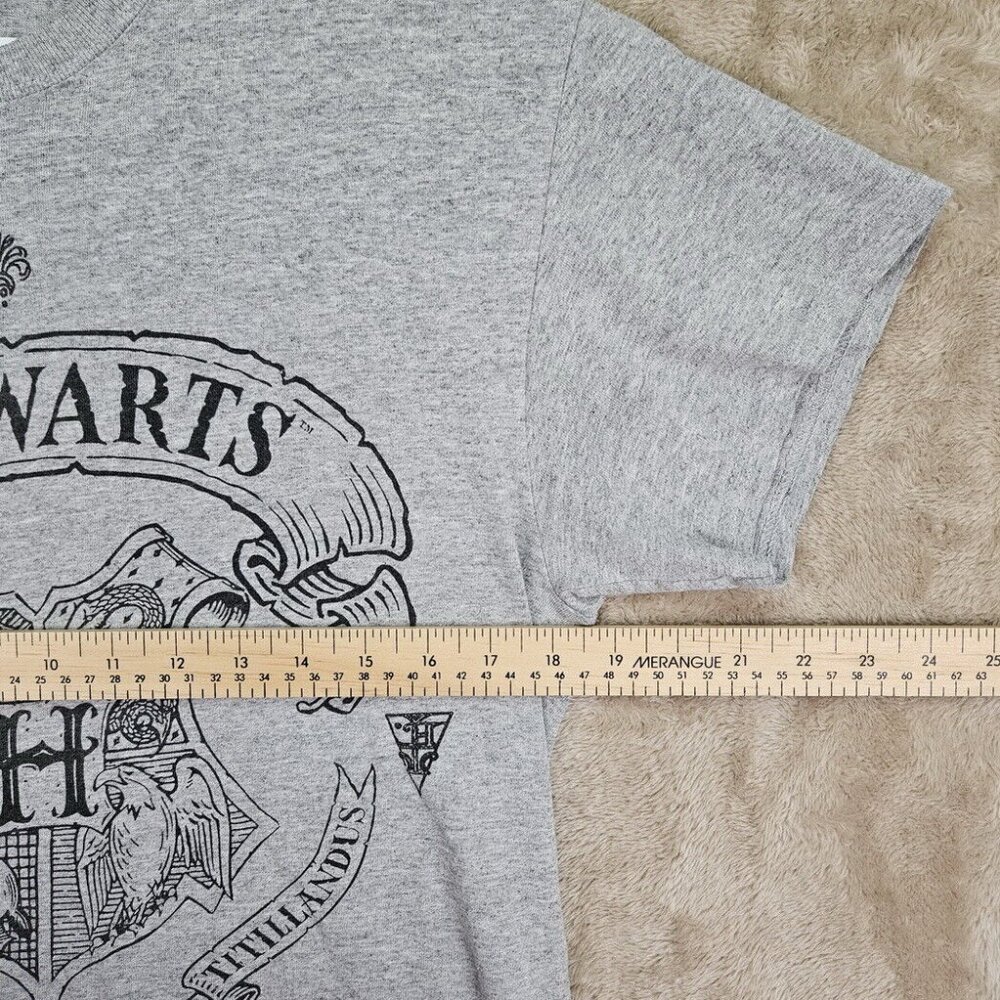 Harry Potter London Platform 9 3/4 Hogwarts Womens Top Size M Gray Short Sleeve - Picture 3 of 9